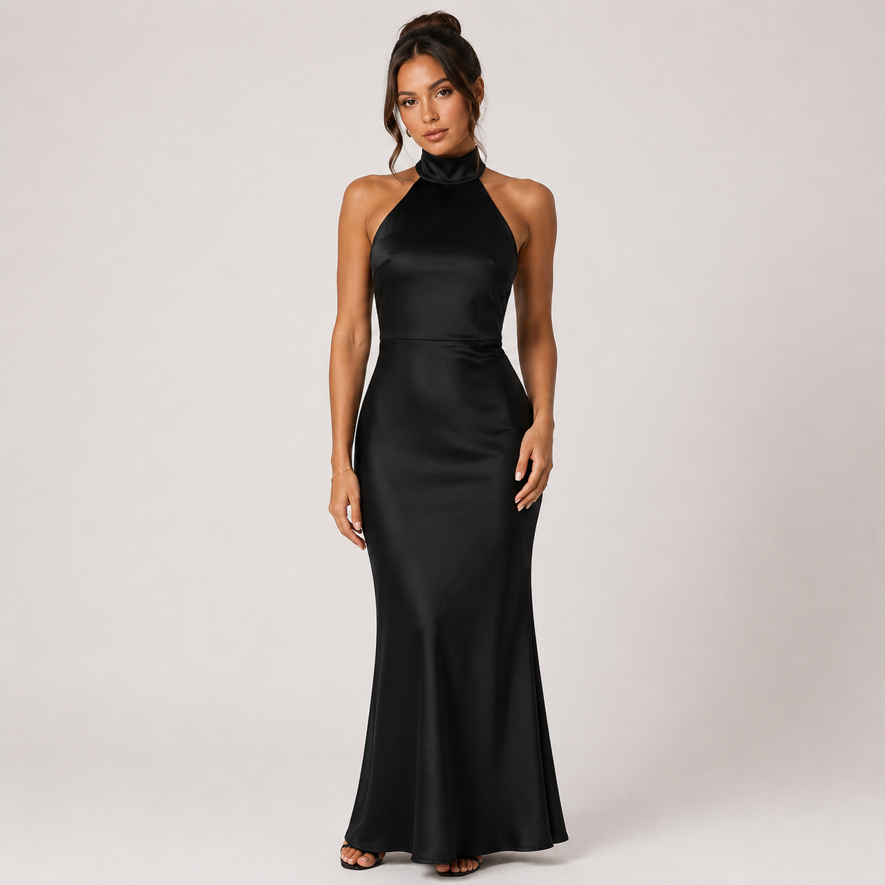 Robe dos nu élégante femme
